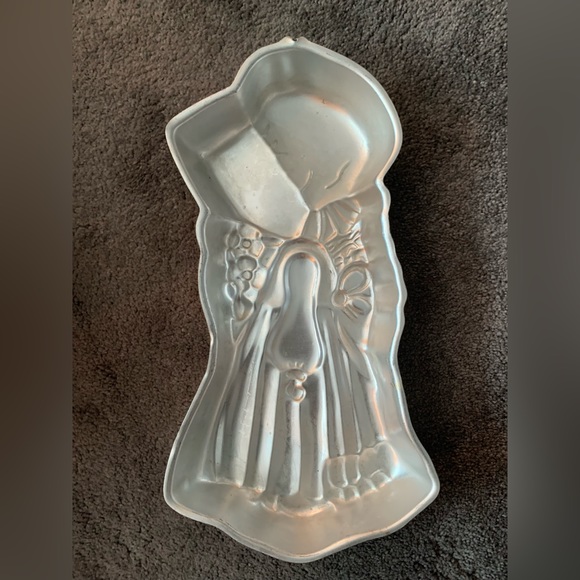 Wilton vintage HOLLY HOBBIE HOBBY Cake Pan.  Good used condition. - Picture 2 of 2